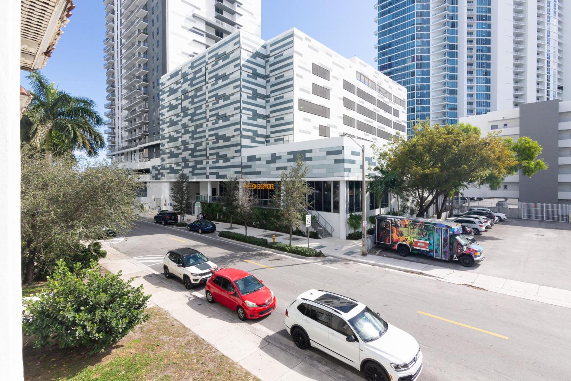 Miami Two Bedroom Apartment - Heart Of Wynwood & Edgewater - Private Parking Spot Exterior photo